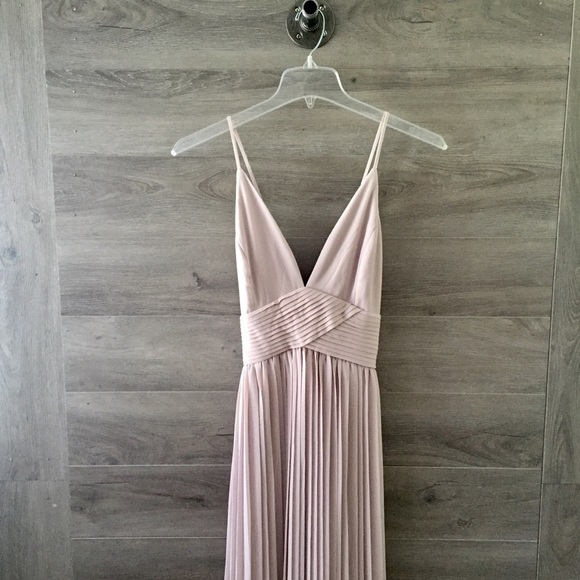 Soieblu Dresses & Skirts - Soieblu Pleated Maxi Dress